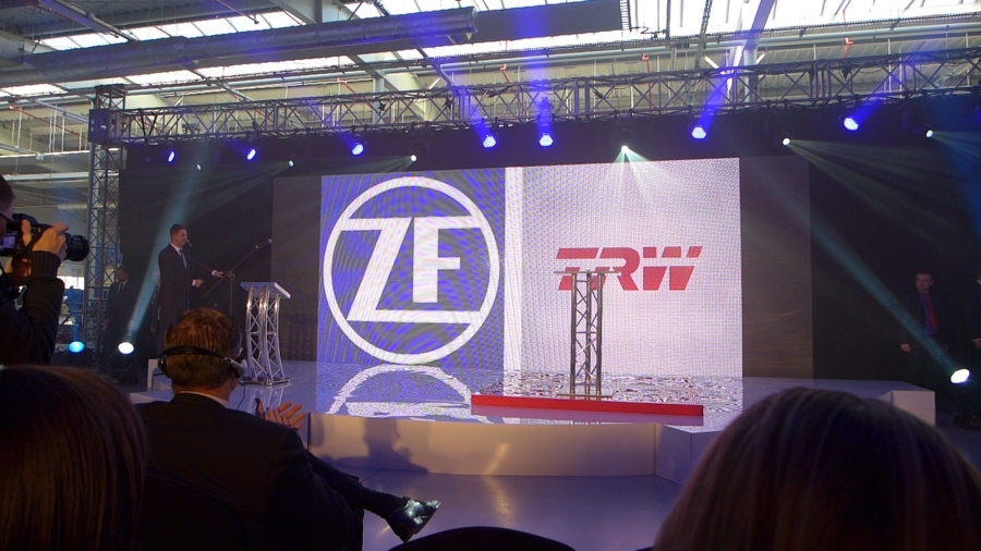 Uroczyste otwarcie centrum inżynieryjnego zakładu ZF TRW